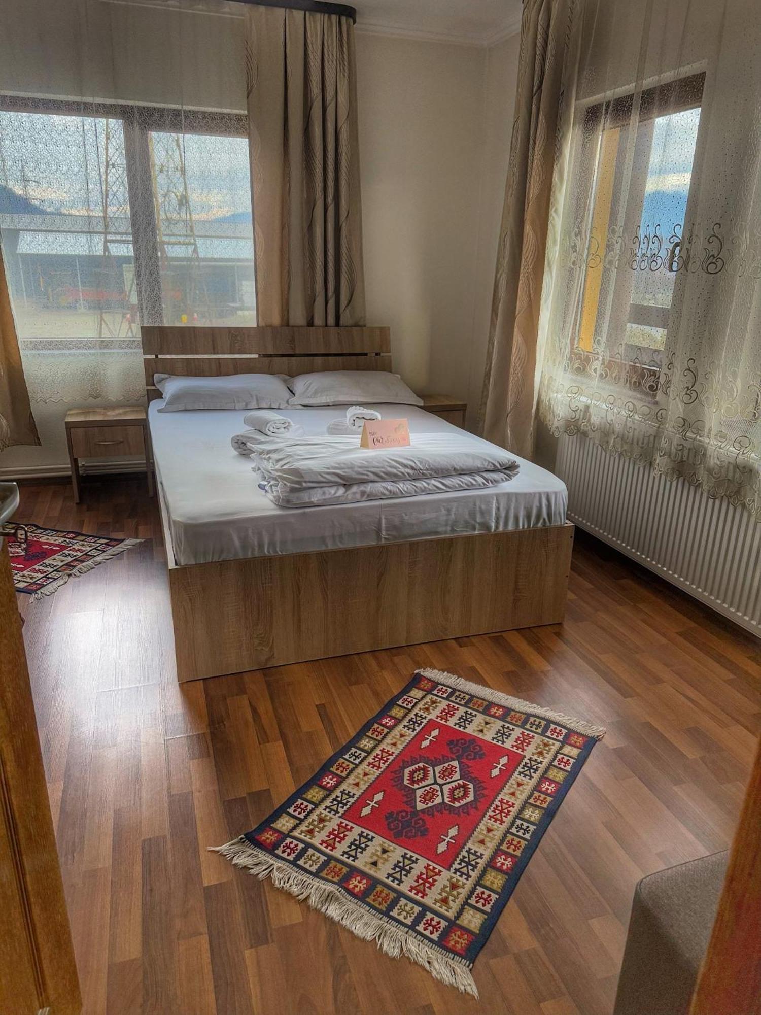 Casa Vadeanu Hotel Sighetu Marmatiei Ngoại thất bức ảnh